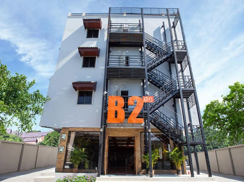 ホテルB2 Night Bazaar チェンライ エクステリア 写真